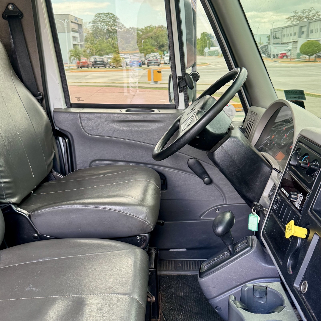 International 4300