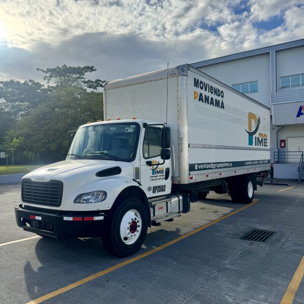 Camión Freightliner M2, 2022